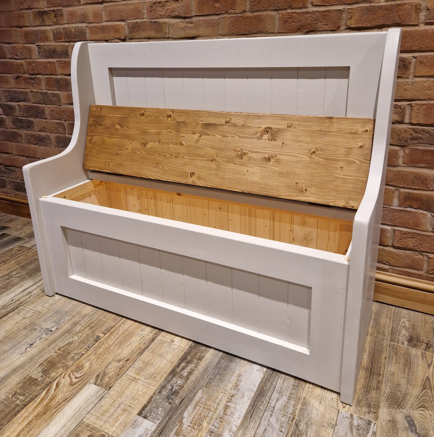 Settle Bench Hallway Bench