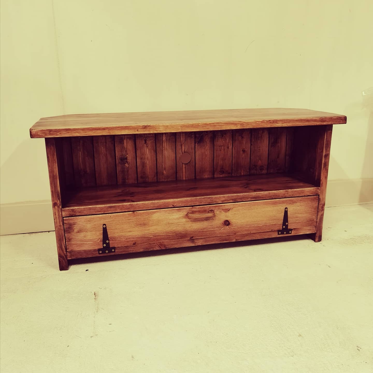 Rustic Corner TV Unit